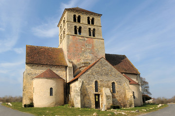 Fototapeta na wymiar Eglise Saint Laurent de Béard