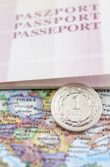 Paszport mapa europa zlotówka - obrazy, fototapety, plakaty