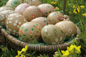 Easter eggs. / Oeufs de Pâques.