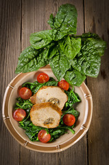 Spinat mit Fleischroulade