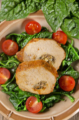Spinat mit Fleischroulade