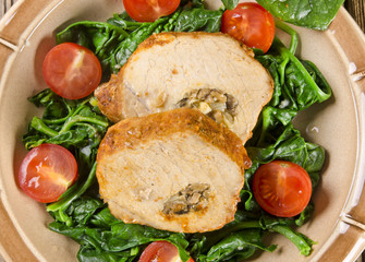Spinat mit Fleischroulade