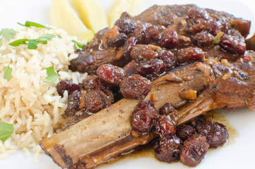 Pork ribs with cranberries and ginger