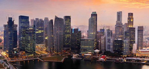 Fototapeta na wymiar Singapur na zachodzie słońca