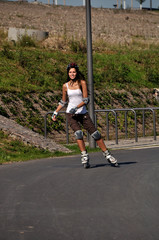 Fototapeta premium Sport im freien macht Skaterin Spass
