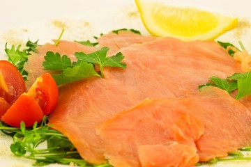 Salmone con condimento