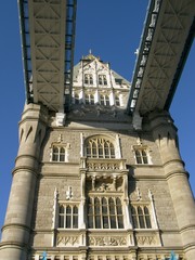 Fototapeta na wymiar A detail of the towerbridge in London