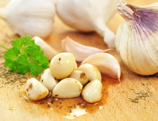 Eingelegter Knoblauch