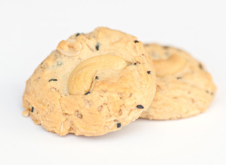 crunchy cashew nut cookies