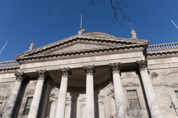 Fototapeta na wymiar Cztery Sądy w Dublin City Irlandii