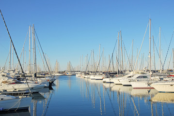 Fototapeta na wymiar Włochy, Ravenna łodzie Marina w porcie