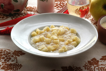 Rice with apple