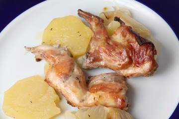 conejo con patatas