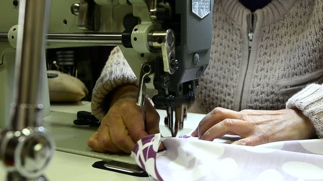 cosiendo a maquina