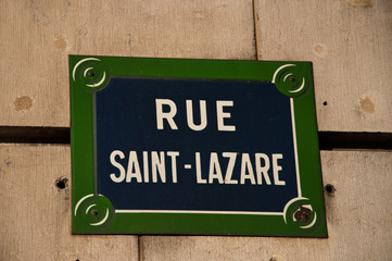 Obraz premium rue St-Larzare à Paris