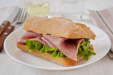 sandwich with ham