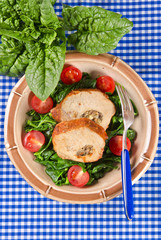 Spinat mit Fleischroulade