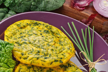 Frittata con spinaci - omelette with spinach, close-up