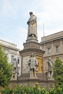 Italy, Milan The Leonado da Vinci statue.