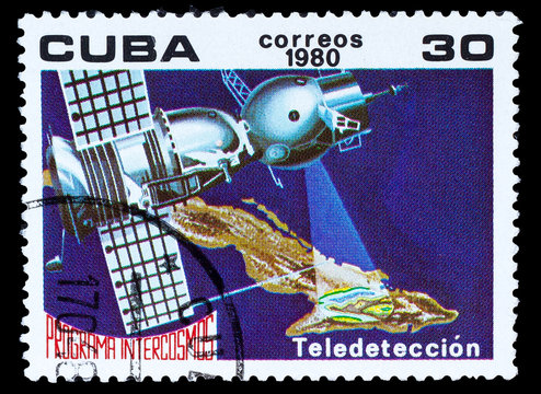 CUBA - CIRCA 1980: A stamp printed in CUBA, Intercosmos program