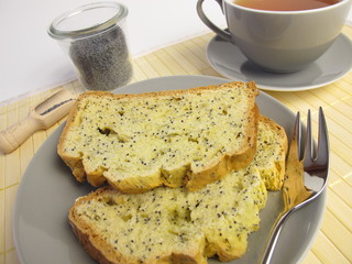 Rührkuchen mit Mohn