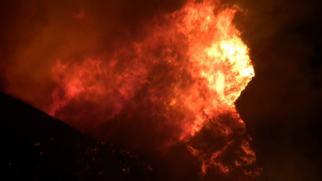 Raging Wildfire In Hills (HD)