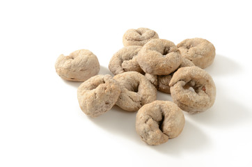 Ciambelle alle nocciole