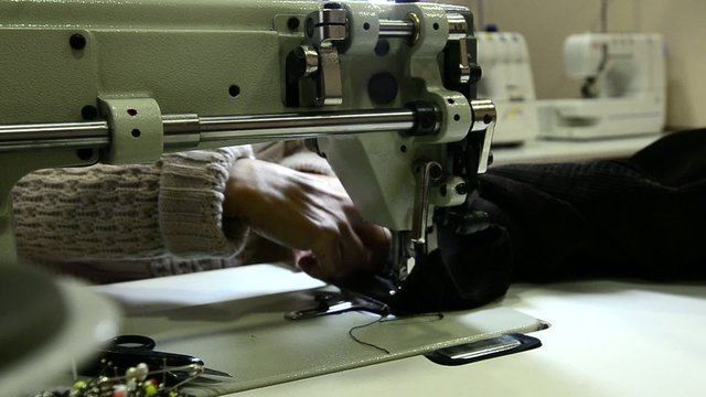 cosiendo a maquina