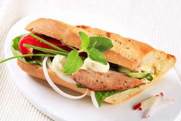 Pork and vegetable sandwich