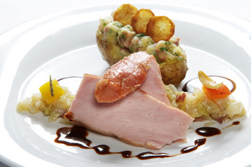 Schinkenbraten auf Sauerkrautconfit
