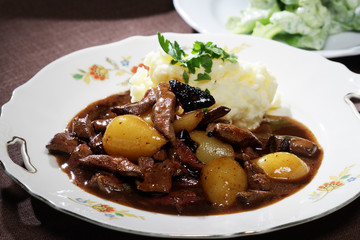 Leberragout mit Birnen