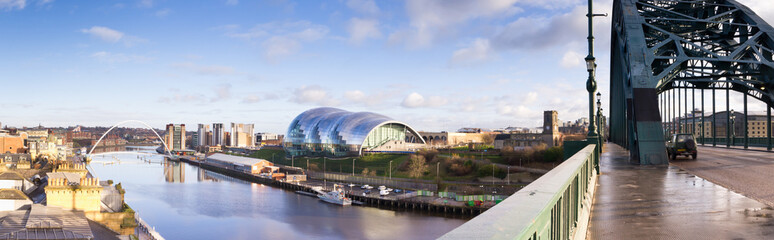 Panoramic of Newcastle and Gateshead quayside - obrazy, fototapety, plakaty
