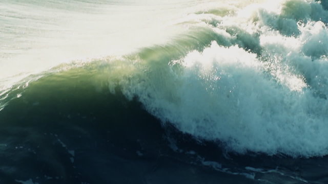 Ocean Wave (Super Slow Motion)