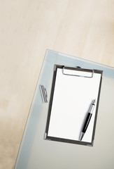 Klemmbrett Glastisch