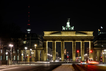 Fototapeta na wymiar Brandenburger Tor mit Alex