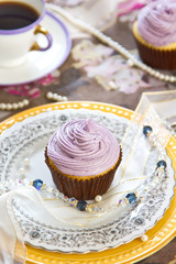 Violet cupcake