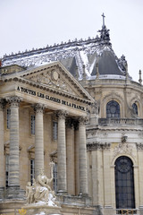 Fototapeta na wymiar Versailles sous la neige