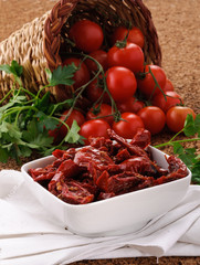 Pomodori secchi e pomodorini freschi - dried tomatoes