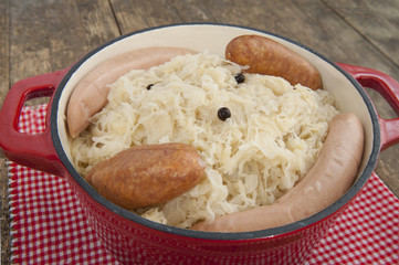 sauerkraut in red stew pot