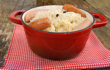 sauerkraut in red stew pot