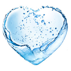 Fototapeta na wymiar Valentine serce z niebieskim wody powitalny samodzielnie na białym tyłu