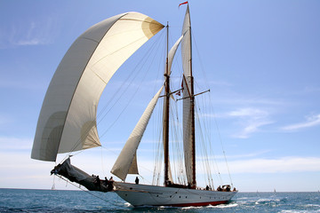 team spirit esprit d'équipe voilier regate mer ocean yachting
