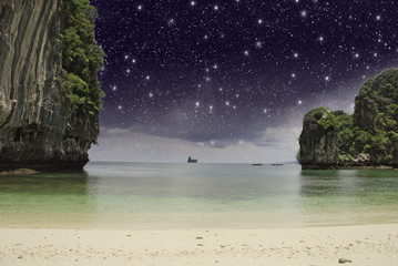 Obraz premium Vegetation and Night Colors of Thailand Ocean