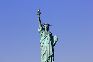 Fototapeta premium Statue of Liberty & Blue Sky.
