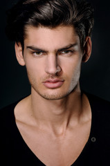 Schönes Männergesicht