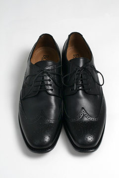 Schwarze Schnürschuhe für Herren aus Leder