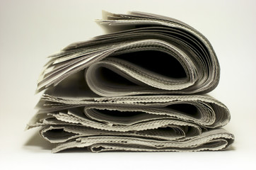 Periódicos amontonados, diarios