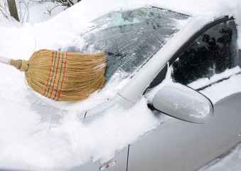 Removing snow from car