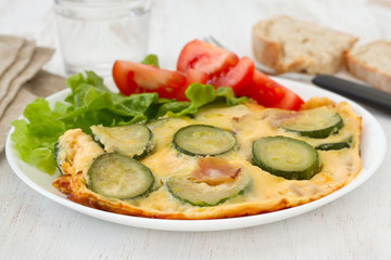 omelet with vegetables
