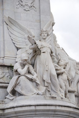 Victoria Memorial in front of Buckingham Palace, London, UK